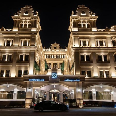 Vittori Palace Hotel And Residences Riyadh Exterior photo The hotel at night