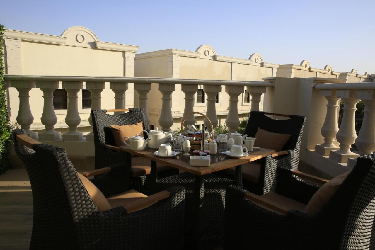 Vittori Palace Hotel And Residences Riyadh Exterior photo The Terrace at the Taj Mahal Palace