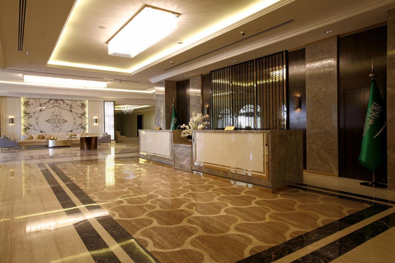 Vittori Palace Hotel And Residences Riyadh Exterior photo Lobby