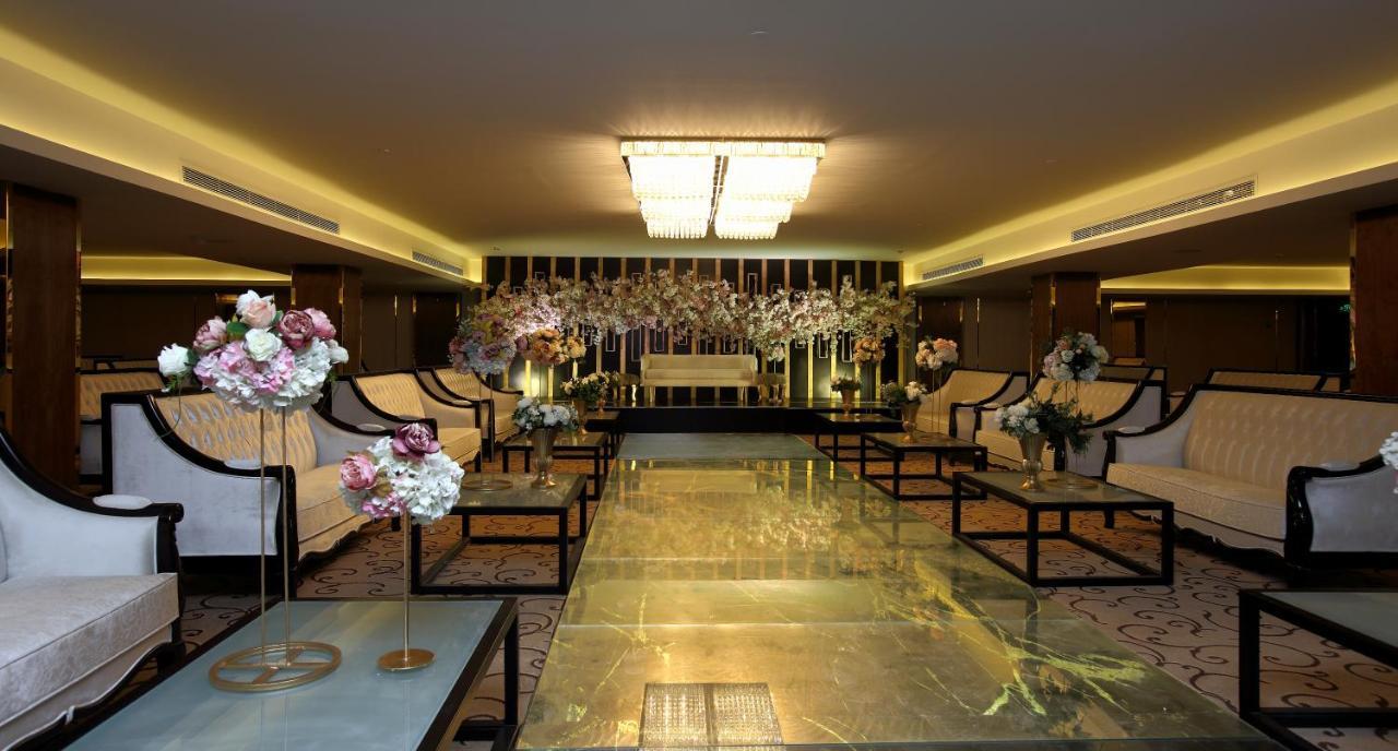 Vittori Palace Hotel And Residences Riyadh Exterior photo The lobby of the hotel