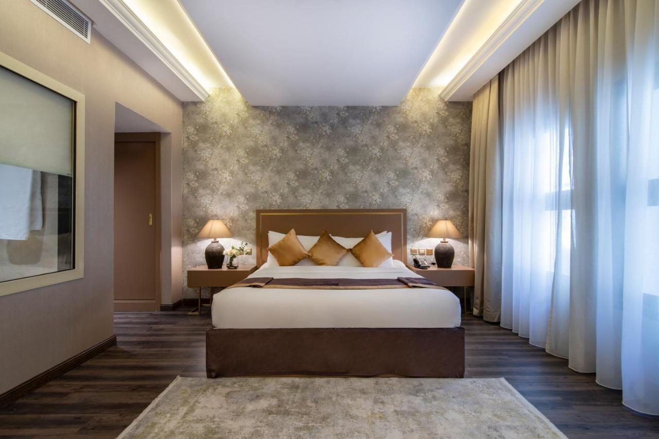 Vittori Palace Hotel And Residences Riyadh Exterior photo A bedroom at the hotel